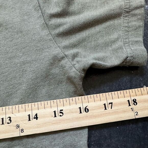 Huk Short Sleeve T-Shirt Classic Logo Performance Fishing Size Small USA Strong - Picture 6 of 10